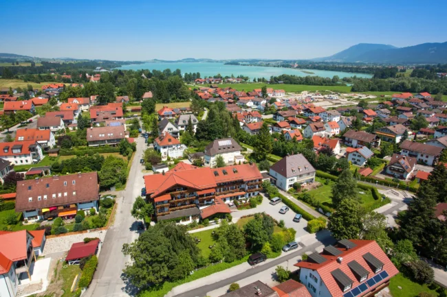 Drohnenaufnahme von Füssener Hotel