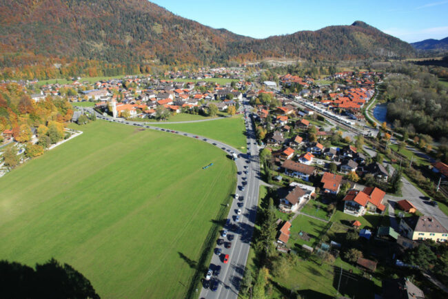 Luftaufnahme von der Demo in Oberau