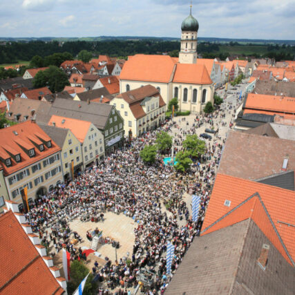 Luftaufnahme vom Bezirksmusikfest 2013 in Schongau