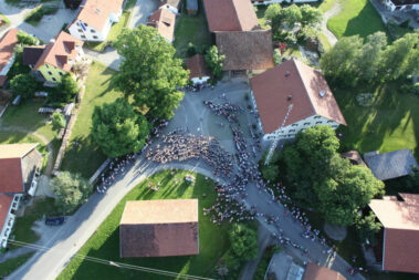 Luftaufnahme vom Sternmarsch in Ingenried