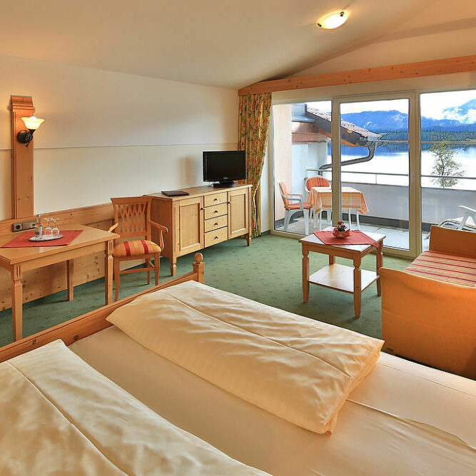 Hotelzimmer mit Blick auf den Hopfensee