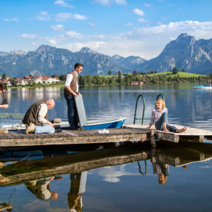 Videoproduktion auf einem Steg am Hopfensee