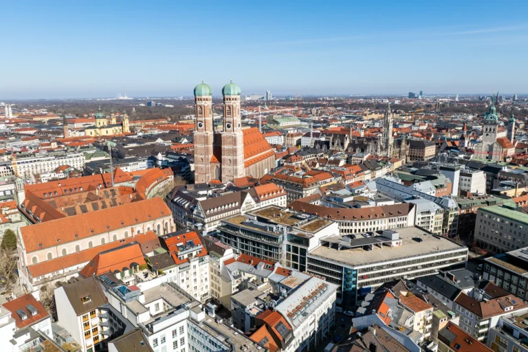 Luftaufnahme Alter Peter und Rathaus München